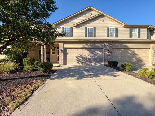 2424 Boyer Ln, Indianapolis, IN, 46217-8794 | Card Image