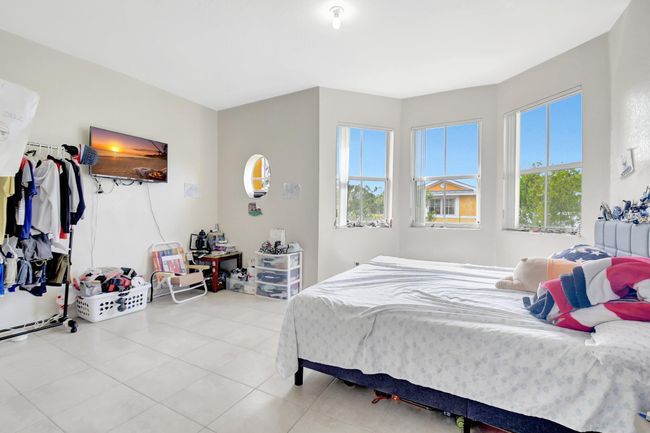 1910 Shoma Dr, Condo with 3 bedrooms, 4 bathrooms and null parking in Royal Palm Beach FL | Image 34