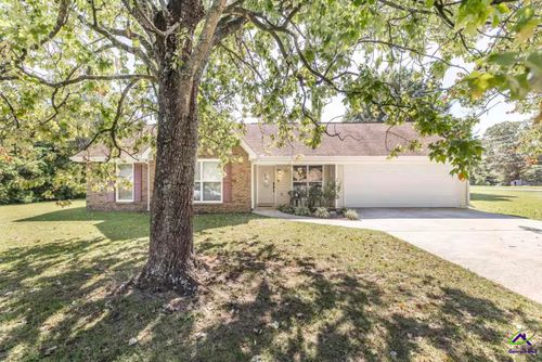100 Ashlund Dr, Centerville, GA, 31028-1259 | Card Image