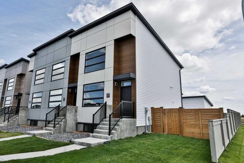 3027 47 St S, Lethbridge, AB, T1K8L5 | Card Image