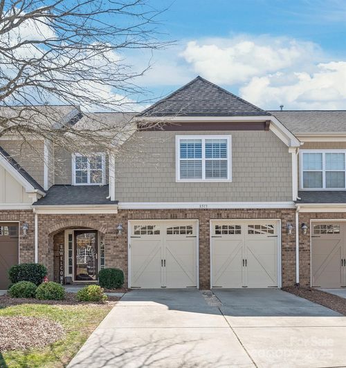 8513 Loxton Cir, Charlotte, NC, 28214-9062 | Card Image