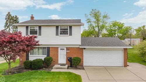 11142 Plumbrook Rd, Sterling Heights, MI, 48312-1263 | Card Image