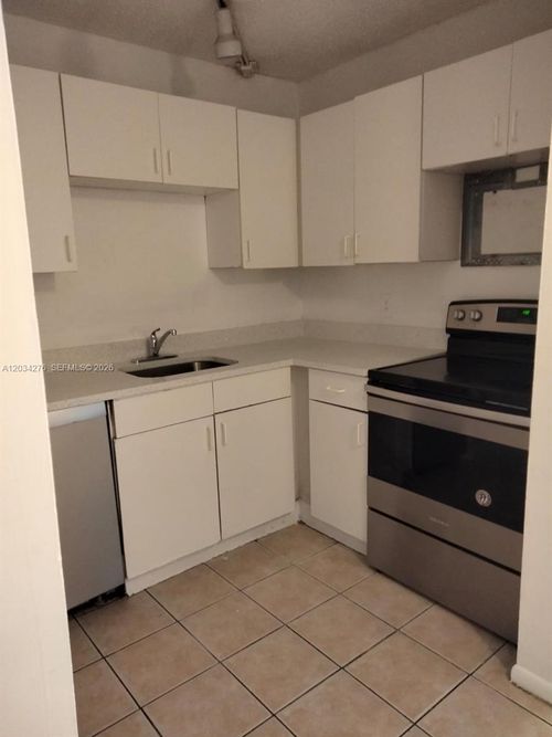 10886-10886 Royal Palm Blvd, CORAL SPRINGS, FL, 33065-6816 | Card Image