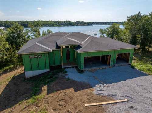 10 Tomahawk Cir, Lake Winnebago, MO, 64034 | Card Image