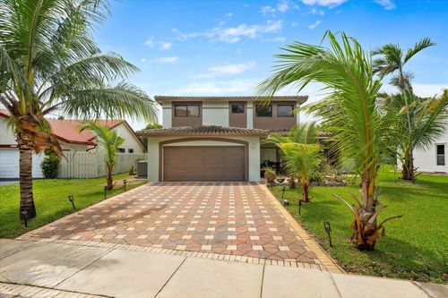 2340 Fairmont Ave, Miramar, FL, 33025-3818 | Card Image