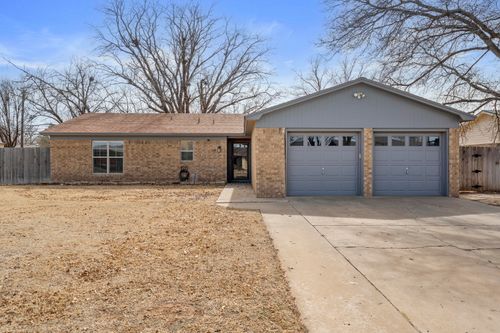 1118 15th St, Shallowater, TX, 79363-5609 | Card Image