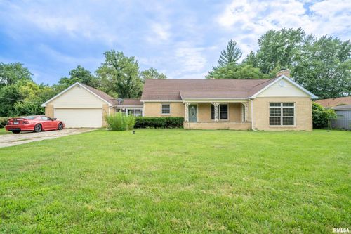 916 Woodland Knolls Rd, Germantown Hills, IL, 61548-9431 | Card Image