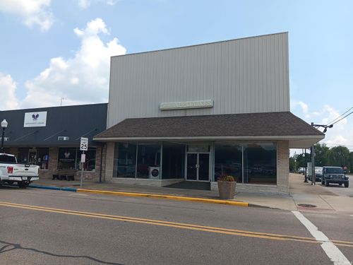 99 S Main St, Linton, IN, 47441-1818 | Card Image