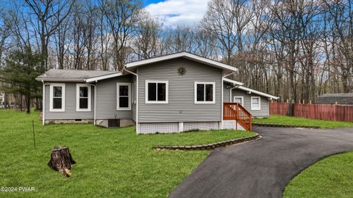 232 Traverse Rd, Dingmans Ferry, PA, 18328-9204 | Card Image