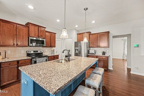 137 Horizon Trl, Garner, NC, 27529-7570 | Card Image