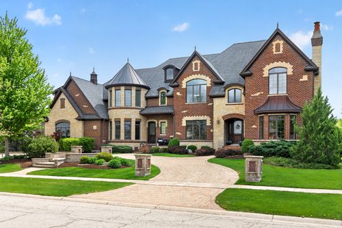 5N145 Prairie Rose Dr, St. Charles, IL, 60175-7943 | Card Image