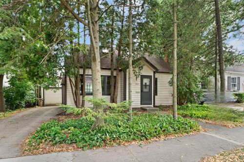 4017 Meyer Ave, MADISON, WI, 53711-1618 | Card Image