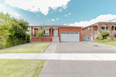 74 Linkdale Rd, House other with 3 bedrooms, 3 bathrooms and 5 parking in Brampton ON | Image 3