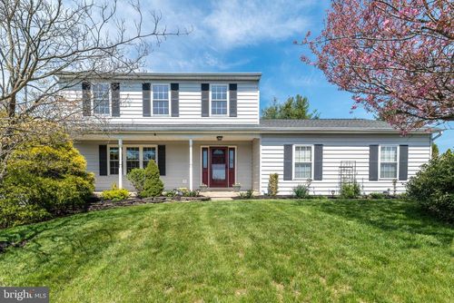105 Birchwood Dr, CHALFONT, PA, 18914-2637 | Card Image