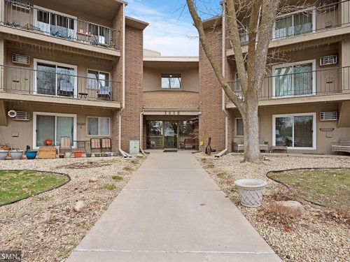 apt-323-3850 Plymouth Blvd, Plymouth, MN, 55446-3298 | Card Image
