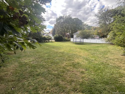 7 Cambridge, Yonkers, NY, 10707 | Card Image