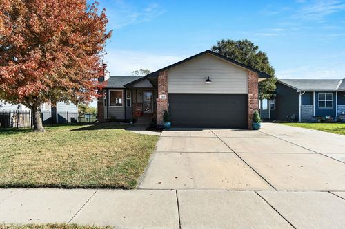 1825 E Summerwood St, Goddard, KS, 67052 | Card Image