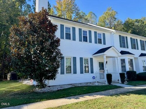 813 Saint Catherines Dr, Wake Forest, NC, 27587-6640 | Card Image