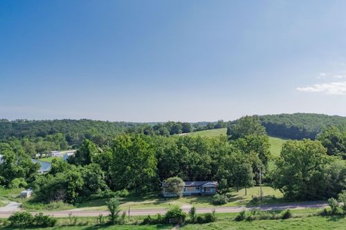 190 State Road O, Mack's Creek, MO, 65786-9215 | Card Image