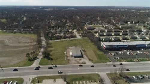 2115 Sw State Route 7, Blue Springs, MO, 64014-3956 | Card Image