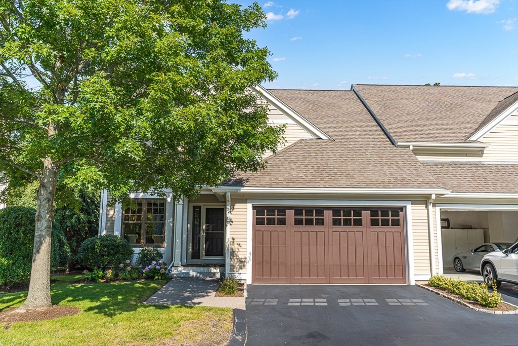 Graystone Cir, Winchester, MA 01890