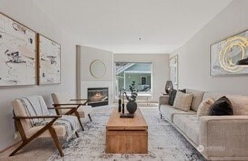 q-12323 Ne 97th St, Kirkland, WA, 98033-5872 | Card Image