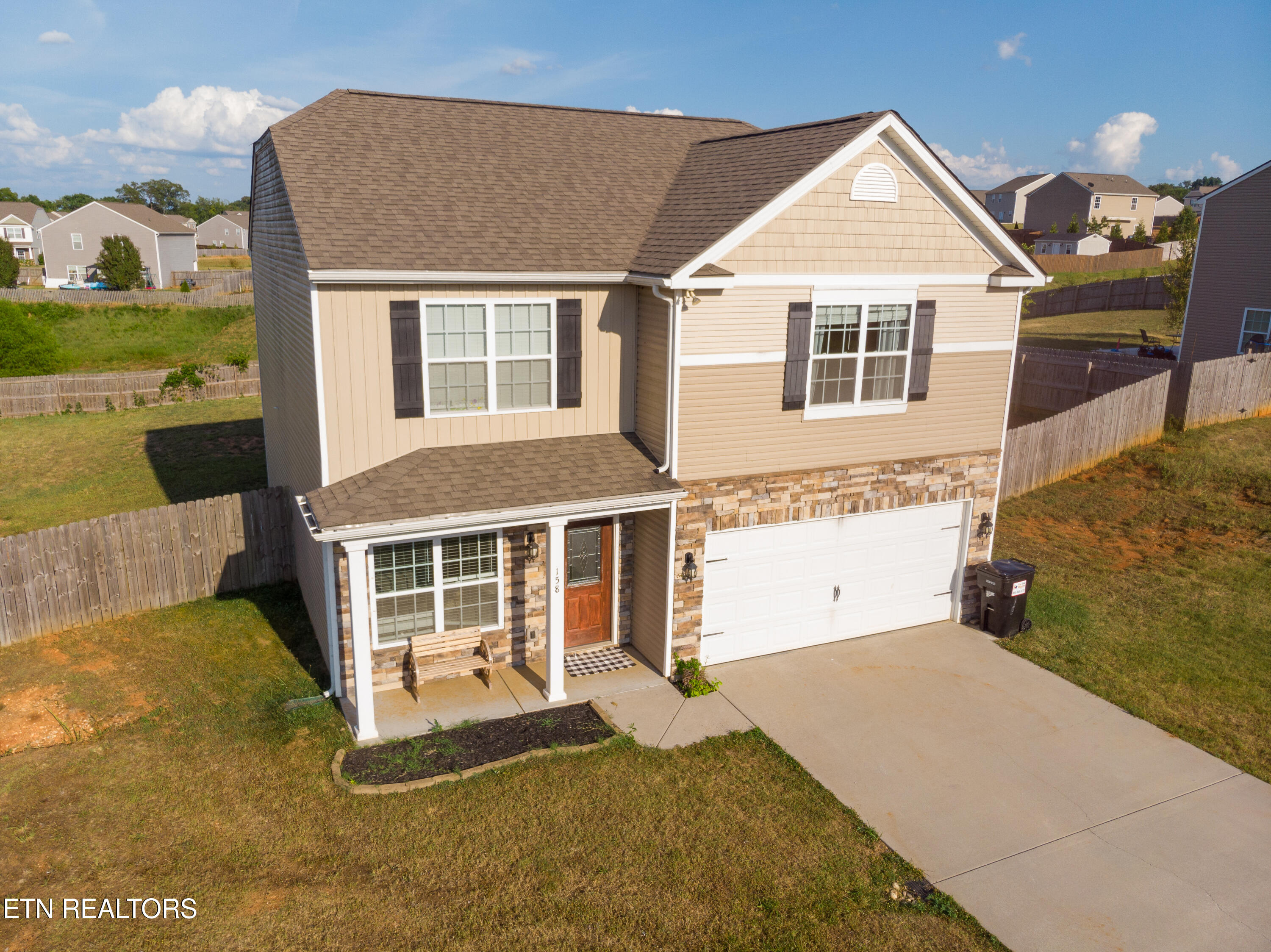 Mandy Ln, Lenoir City, TN 37772