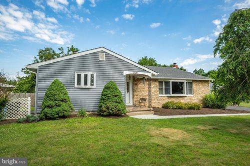 1104 Gloria Ln, Yardley, PA, 19067-4710 | Card Image