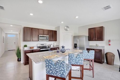 937 Cattleman St, WINTER HAVEN, FL, 33881-7100 | Card Image