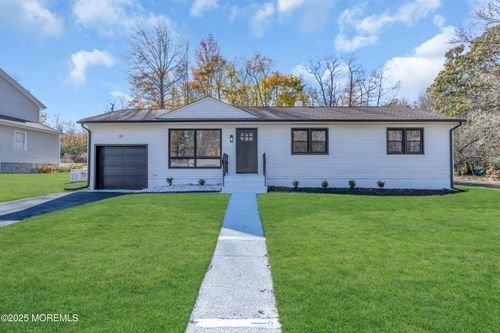 33 Lake Dr, Roosevelt, NJ, 08555-7007 | Card Image