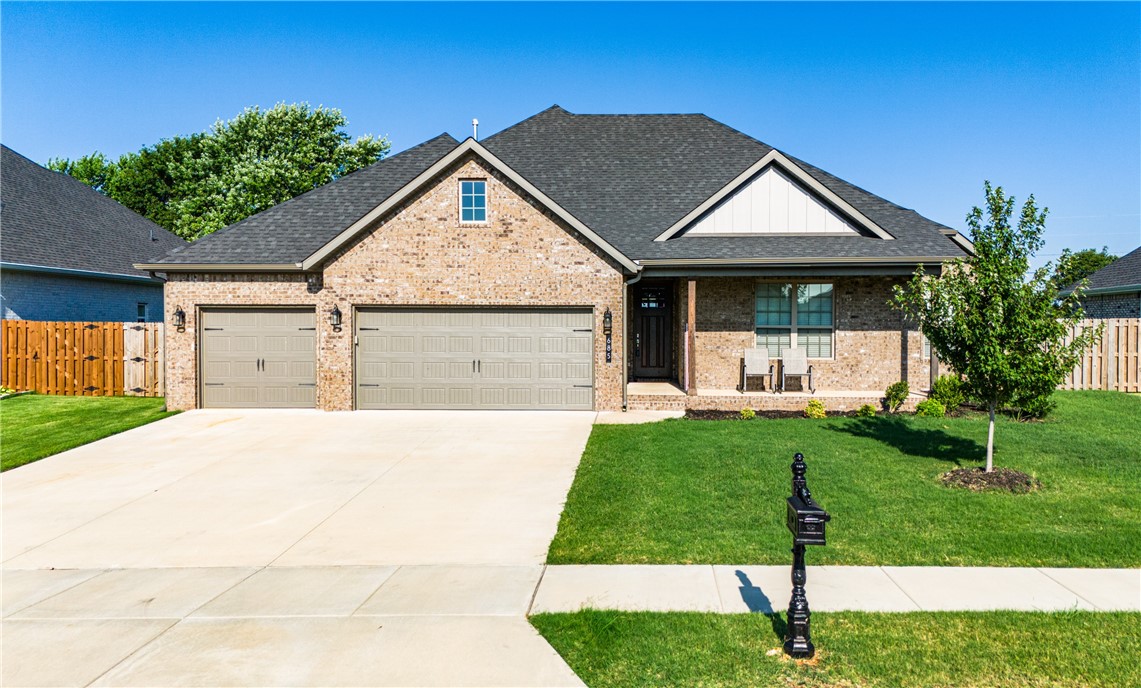 Soldera Rd, Tontitown, AR 72762