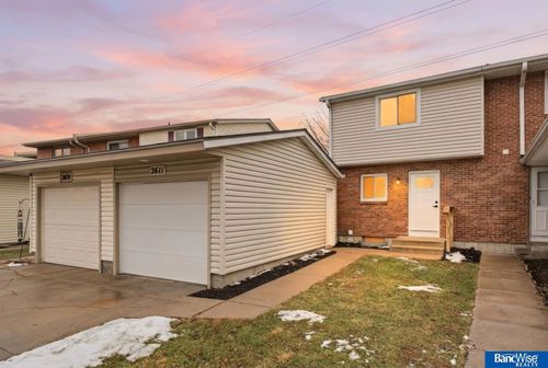2611 Nottingham Ct, Lincoln, NE, 68512-1432 | Card Image