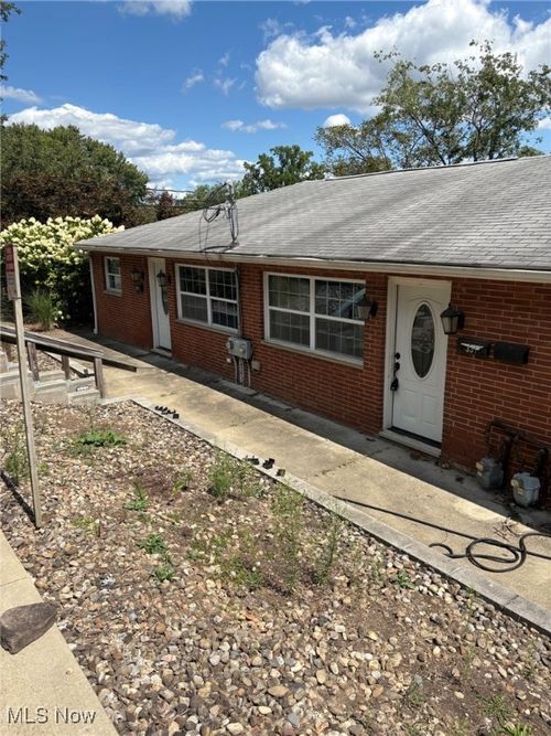 333 Cluster Ave, Akron, OH, 44305-3727 | Card Image