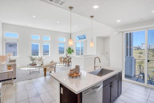 unit-6-218 William Manly St, San Jose, CA, 95136-4983 | Card Image