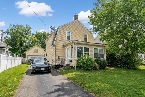 28 Porter St, Springfield, MA, 01104-2722 | Card Image