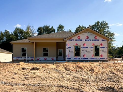 3 Hillway Dr, Phenix City, AL, 36869-2828 | Card Image