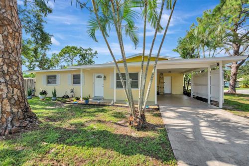 4047 Berkshire Dr, SARASOTA, FL, 34241-5957 | Card Image