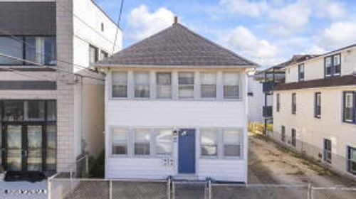 111 Blaine Ave, Seaside Heights, NJ, 08751-2310 | Card Image