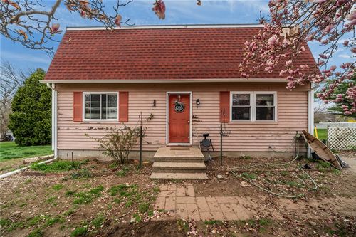 7 Brandywine Dr, Westerly, RI, 02891-1728 | Card Image