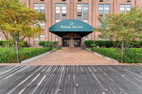 2n-23 Water Grant St, Yonkers, NY, 10701-3584 | Card Image