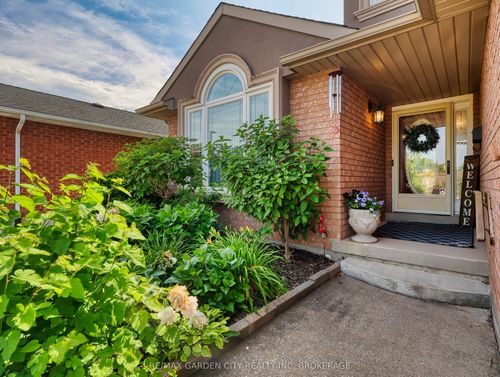192 Northwood Dr, Welland, ON, L3C6V7 | Card Image