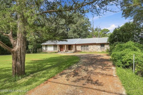 3887 Forest Hill Rd, Jackson, MS, 39212-5302 | Card Image