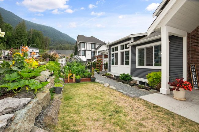 50318 Kensington Drive, House other with 5 bedrooms, 3 bathrooms and 6 parking in Chilliwack BC | Image 5