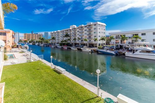 apt-103-3522 Ne 171st St, North Miami Beach, FL, 33160-3037 | Card Image