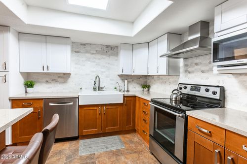 102-7830 E Camelback Rd, Scottsdale, AZ, 85251-2257 | Card Image