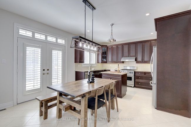 24 Rock Elm Crt, House other with 5 bedrooms, 4 bathrooms and 4 parking in Maple ON | Image 13