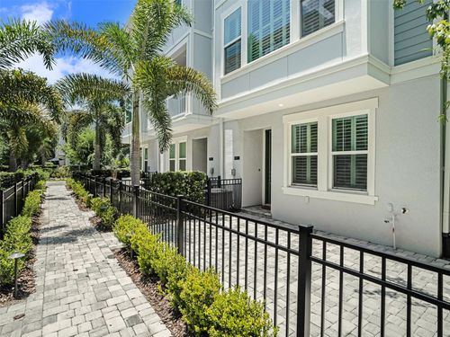 1-202 S Tampania Ave, TAMPA, FL, 33609-3617 | Card Image