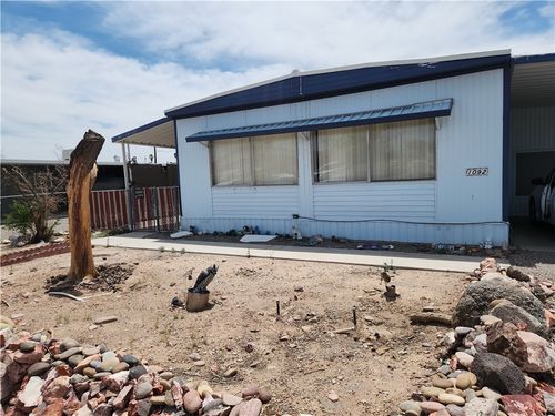 1092 Holly St, Bullhead City, AZ, 86442-7005 | Card Image