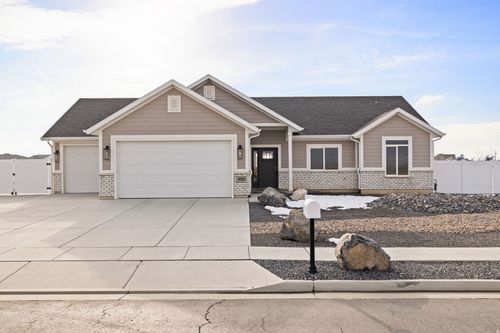352 S 4350 W, Ogden, UT, 84404-8700 | Card Image