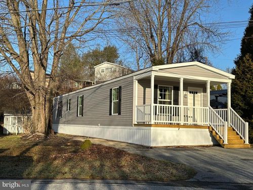 145 Penn Dr, COATESVILLE, PA, 19320-1711 | Card Image